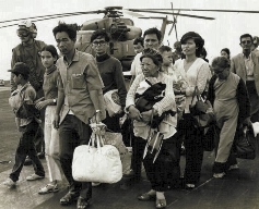 Vietnamese refugees in 1975