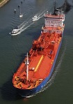 Oil tanker