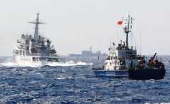 Chinese ships block Vietnamese ship