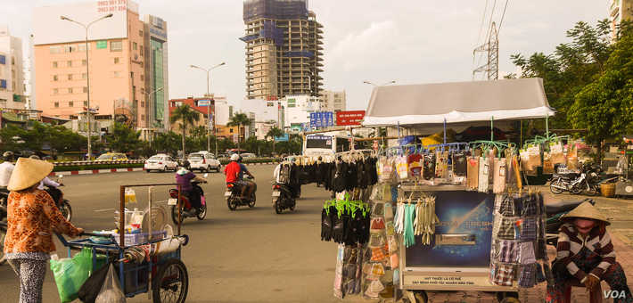 Vietnamese street merchants