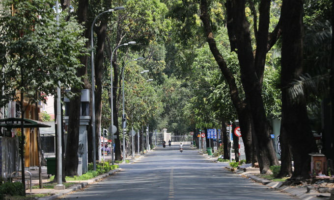 HCMC street emptied